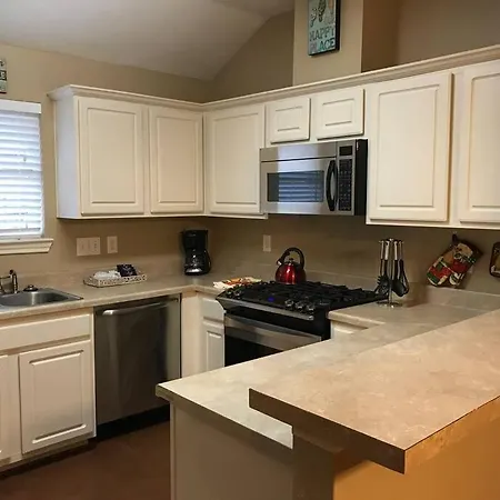 Cozy Pet-Friendly Home- Huge Spring Discounts Extérieur photo