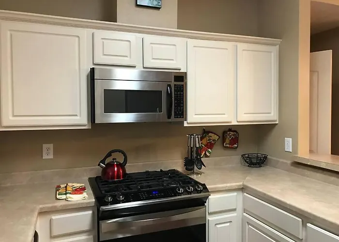 Cozy Pet-Friendly Home- Huge Spring Discounts