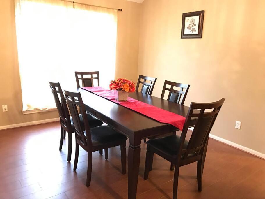 Cozy Pet-friendly Home- Huge Discounts Spring