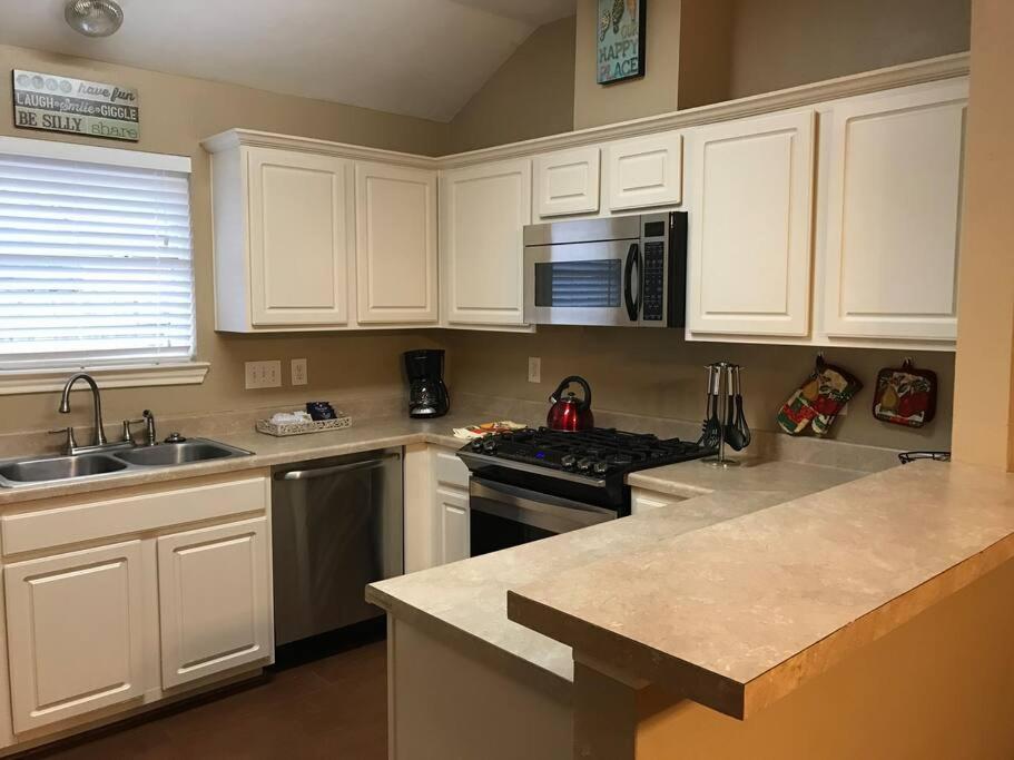 Cozy Pet-friendly Home- Huge Discounts Spring