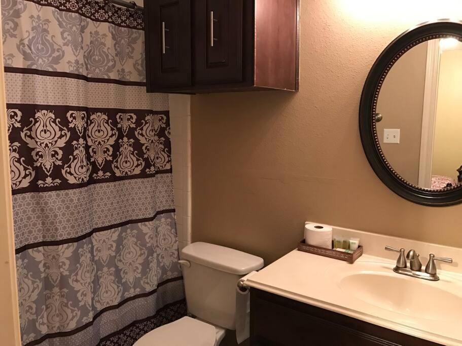 Cozy Pet-friendly Home- Huge Fall/winter Discounts Apartment *
